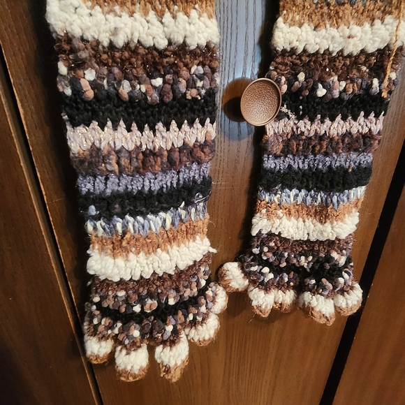 Steve Madden Scarf - Picture 5 of 5